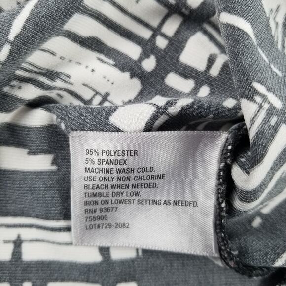 Worthington Black White Abstract Short Sleeve Top Stretchy Pleated Size PS - Picture 6 of 6